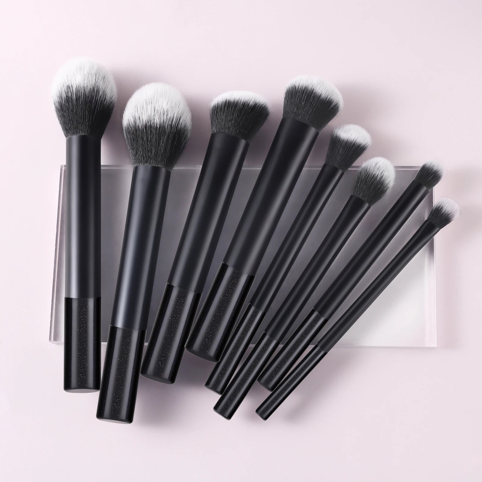 8 - Piece Professional Makeup Brush Set – Soft & Portable Beauty Tools - CosmétiquebyLyria