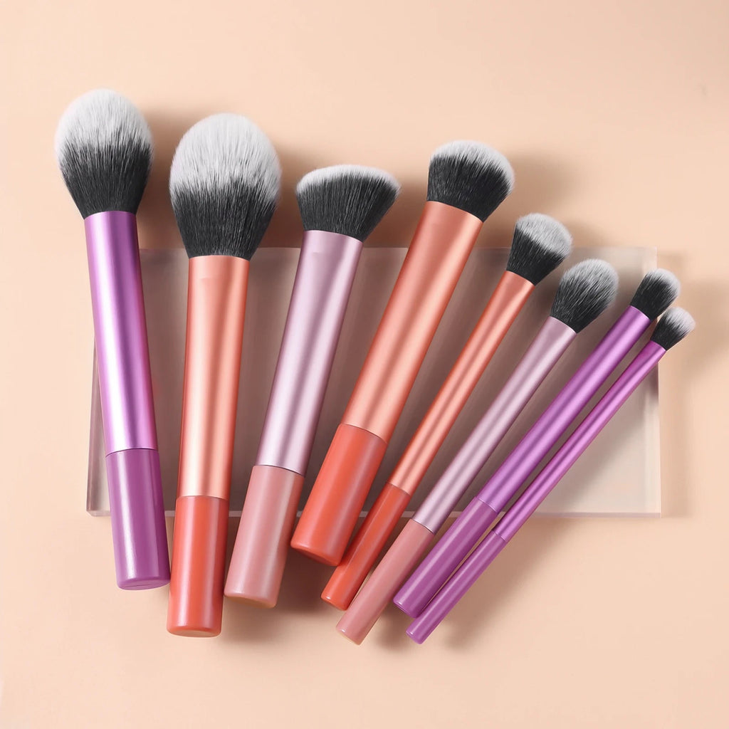 8 - Piece Professional Makeup Brush Set – Soft & Portable Beauty Tools - CosmétiquebyLyria