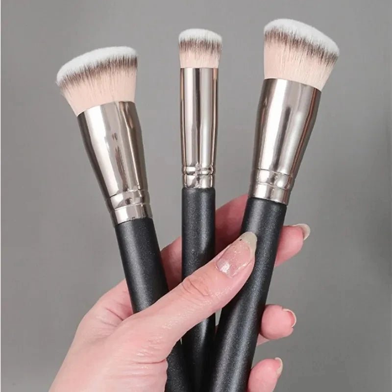 Angled Makeup Brush – Foundation, Concealer & Contour Tool - CosmétiquebyLyria