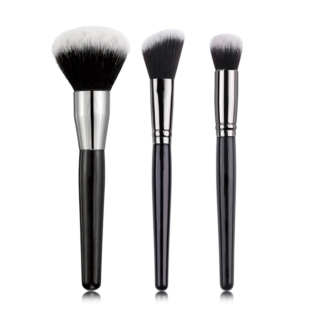 Contour & Foundation Brush – Soft Bristles for Flawless Blending - CosmétiquebyLyria