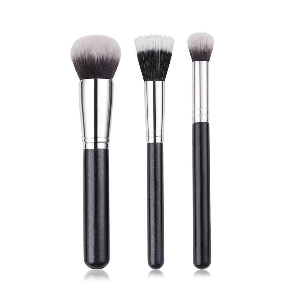 Contour & Foundation Brush – Soft Bristles for Flawless Blending - CosmétiquebyLyria